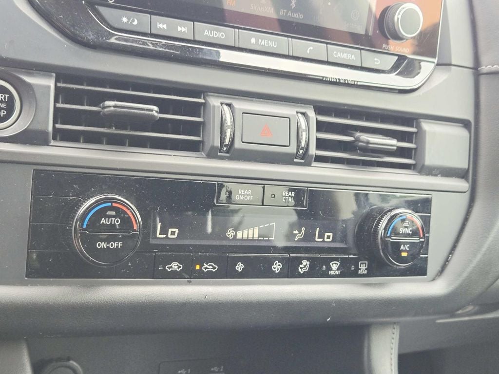 2024 Nissan Pathfinder S