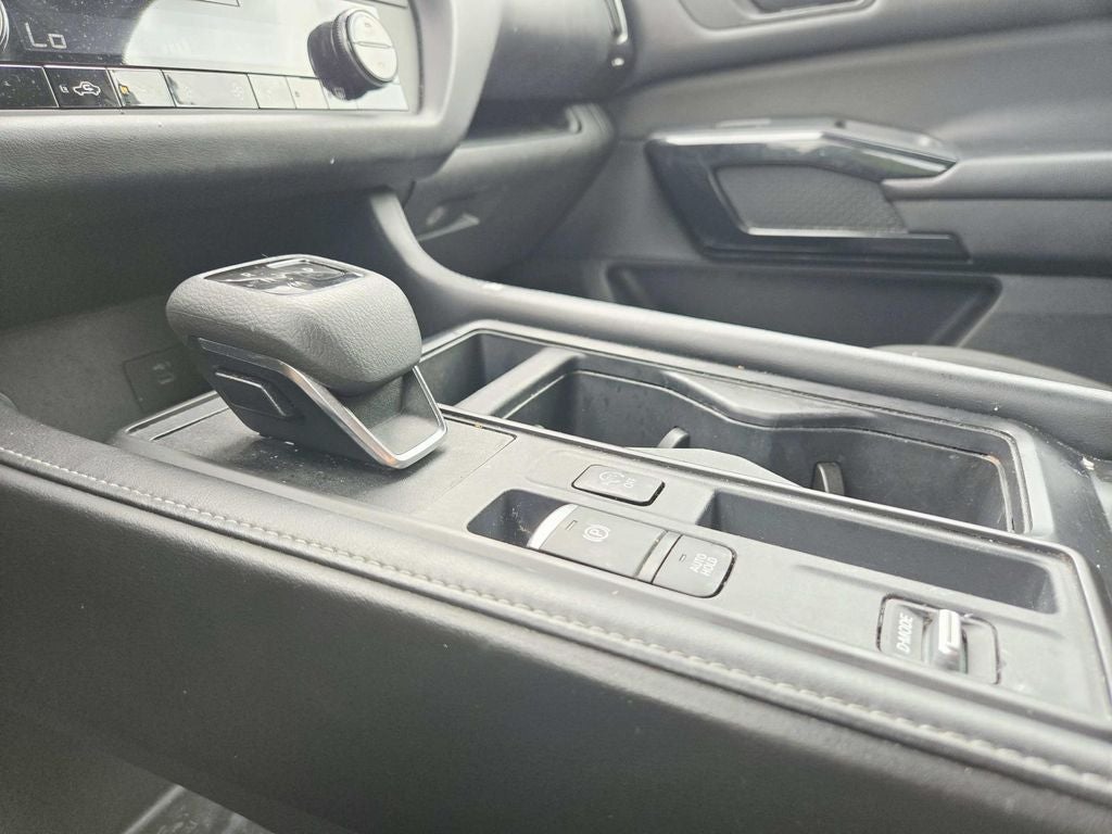 2024 Nissan Pathfinder S