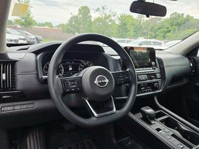 2024 Nissan Pathfinder S