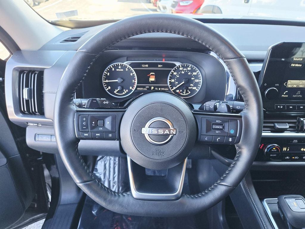 2023 Nissan Pathfinder SL