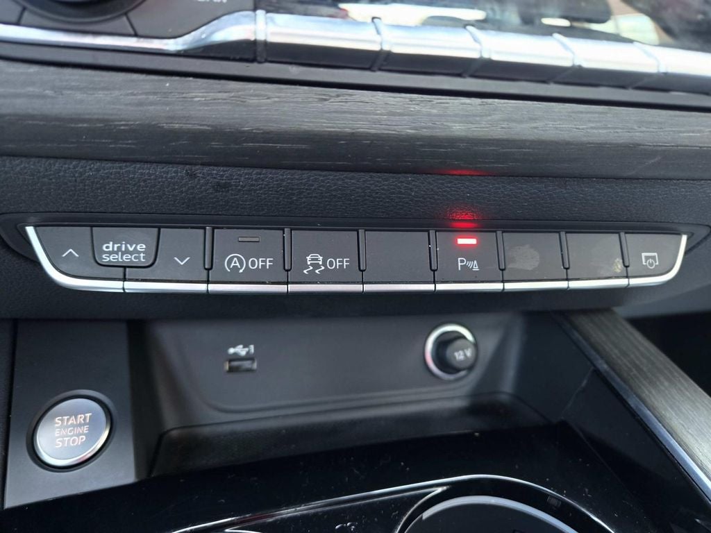 2023 Audi A4 45 S line Premium Plus quattro