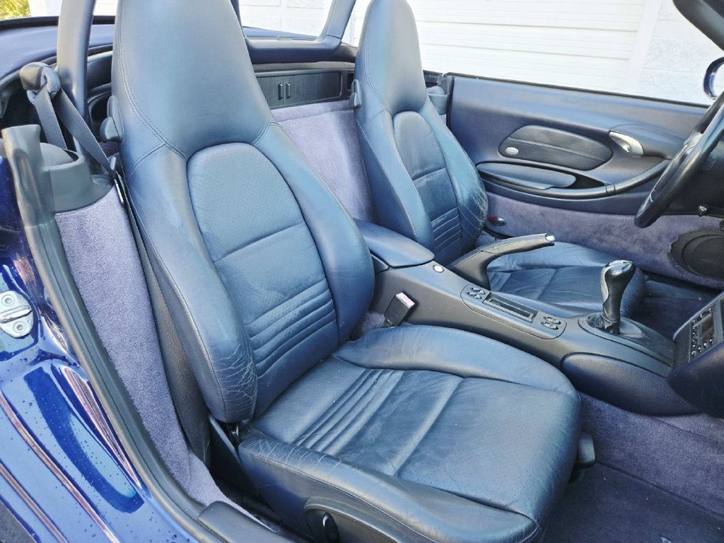 2001 Porsche Boxster Base