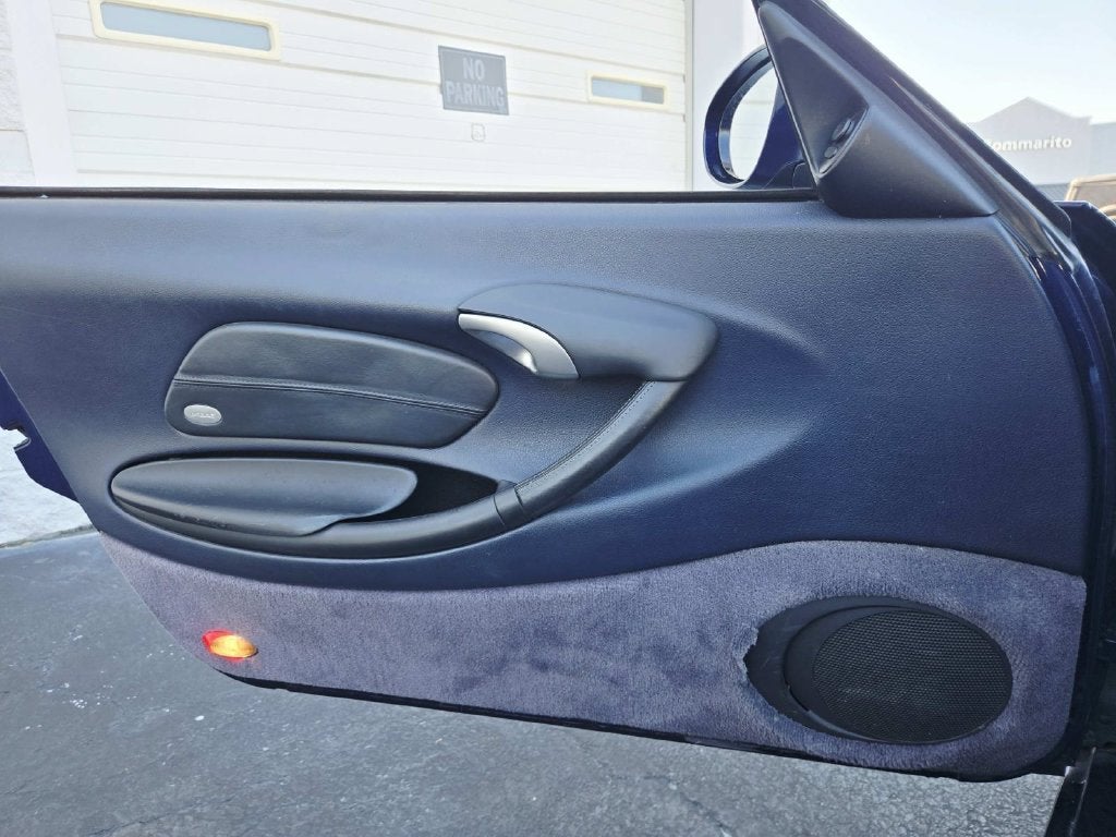 2001 Porsche Boxster Base