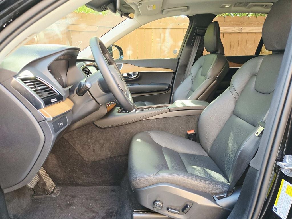 2025 Volvo XC90 B6 Plus 6-Seater