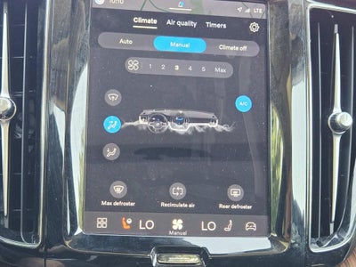 2023 Volvo XC60 B5 Plus Bright Theme