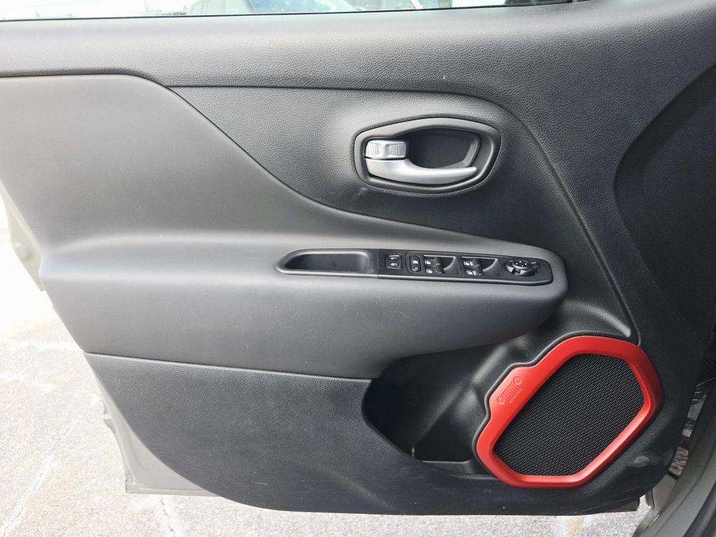 2023 Jeep Renegade Trailhawk